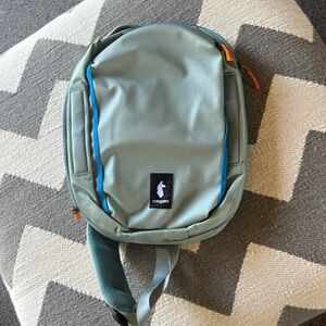 Chasqui 13L Sling - Cada Día